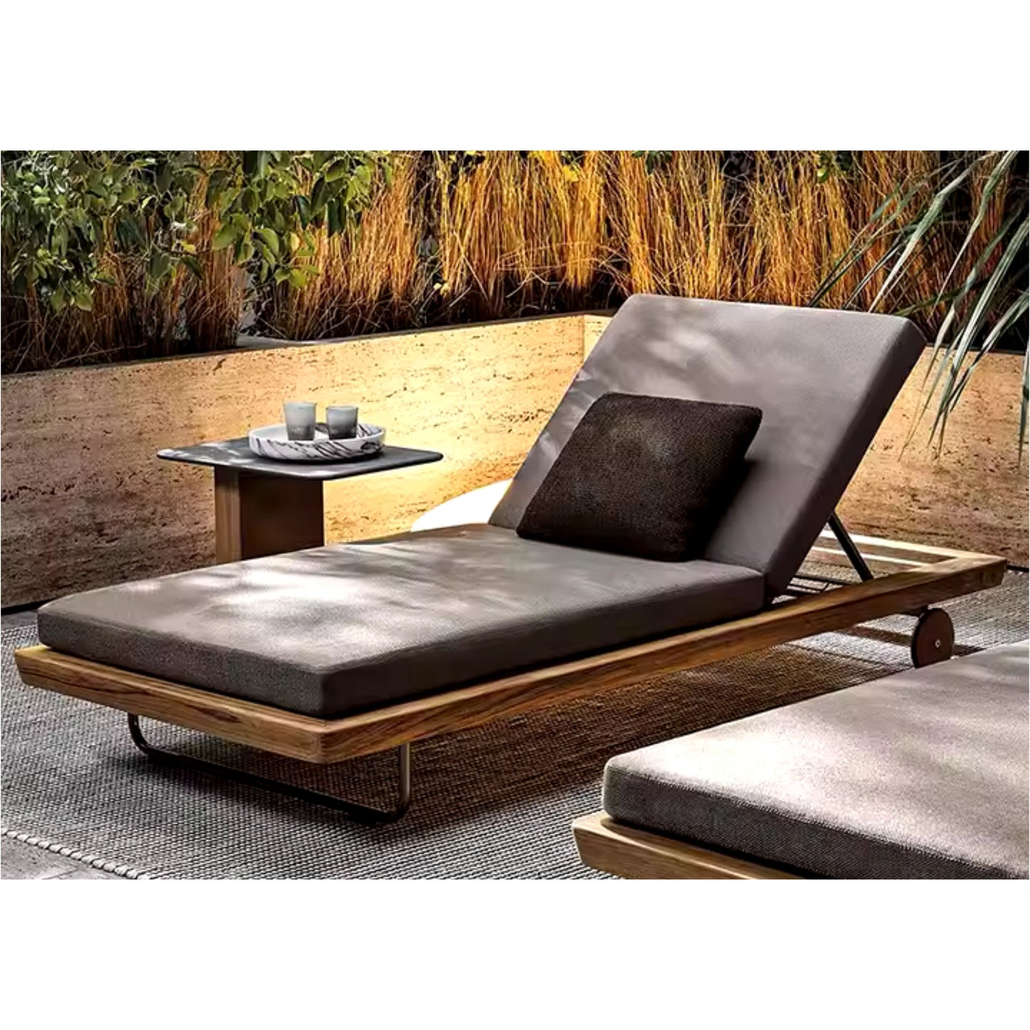 Beach Lounge Chair, Solid Wood Frame, Stylish & Weather-Resistant