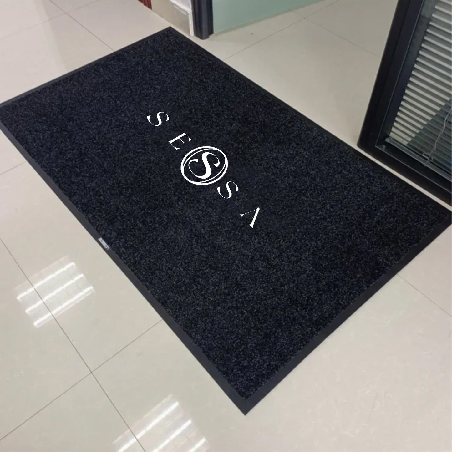 Customizable Entrance Mat – High-Absorption & Slip-Resistant