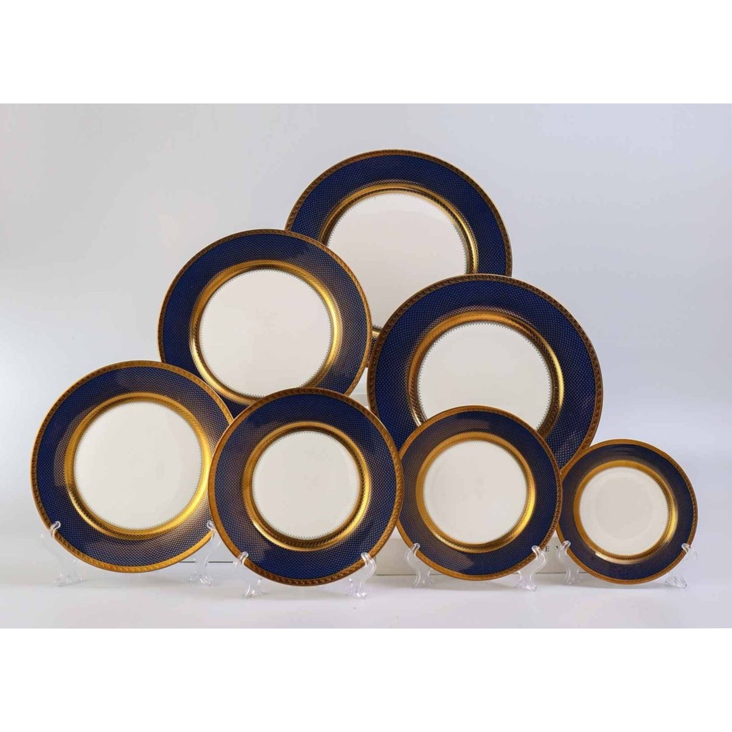 White Ceramic Dinnerware Set with Solid Purple and Golden Edges and Shiny Surface – 7-Piece Collection
