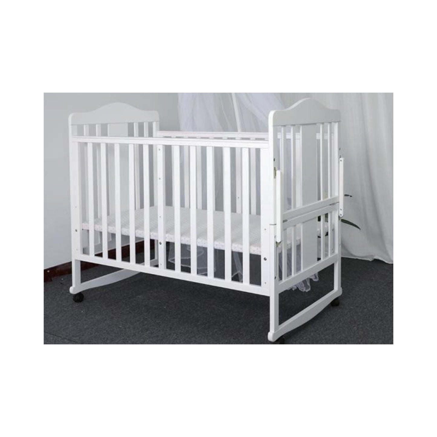 Multi-Functional Baby Crib – Model WBB203