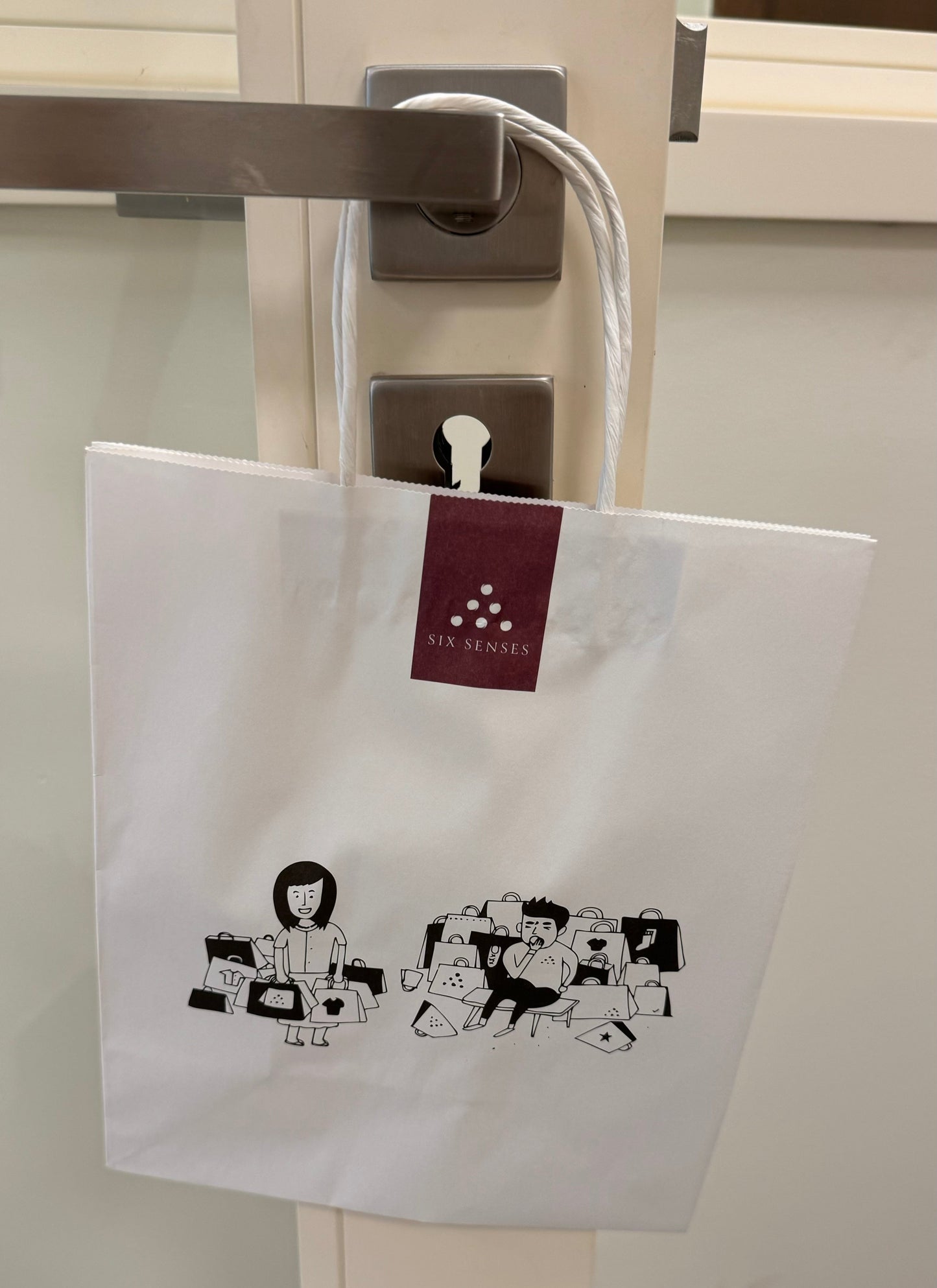 White Kraft Paper Bags – Durable and Eco-Friendly Shopping Bags
