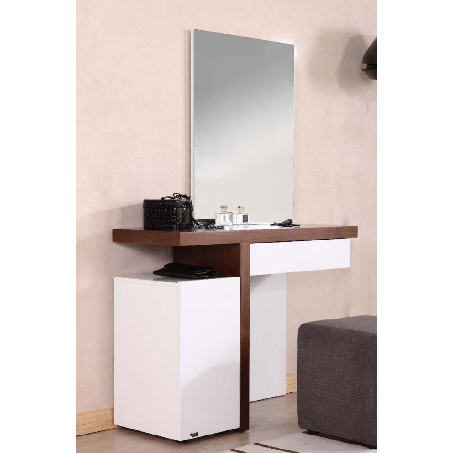 Tall High Chest Drawer Unit – Model BV6W3187