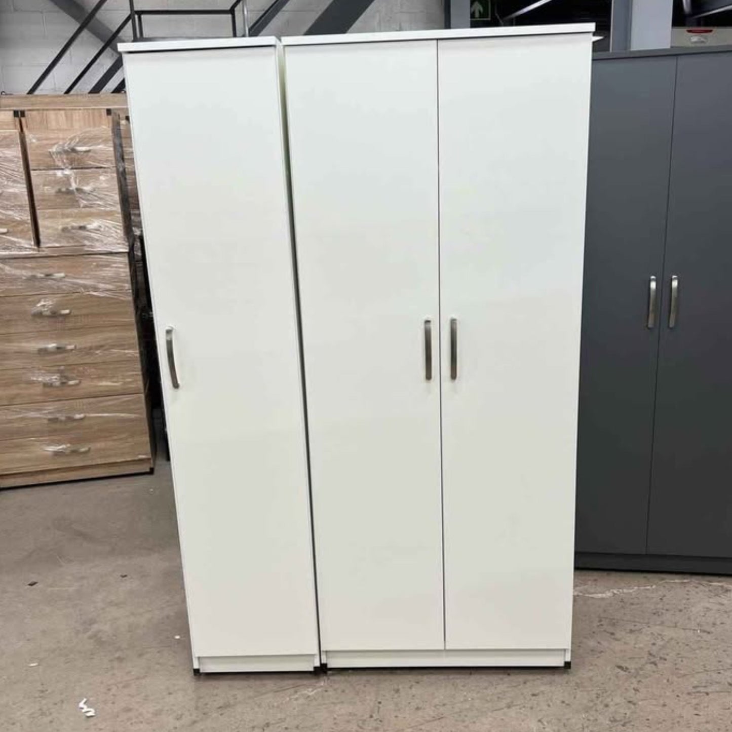 Wardrobe with Sliding Doors Model 6BW001 Space-Saving Storage W1221×H2222mm