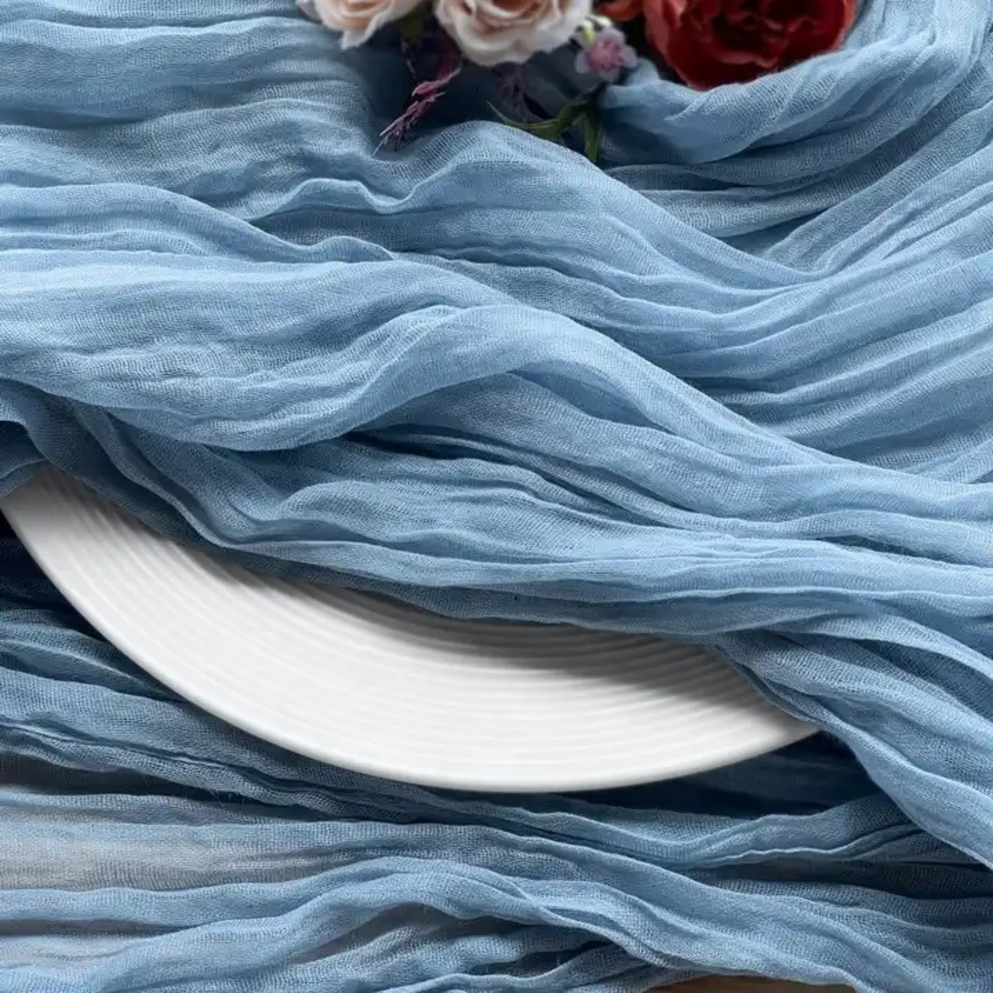 Elegant Polyester Table Runner