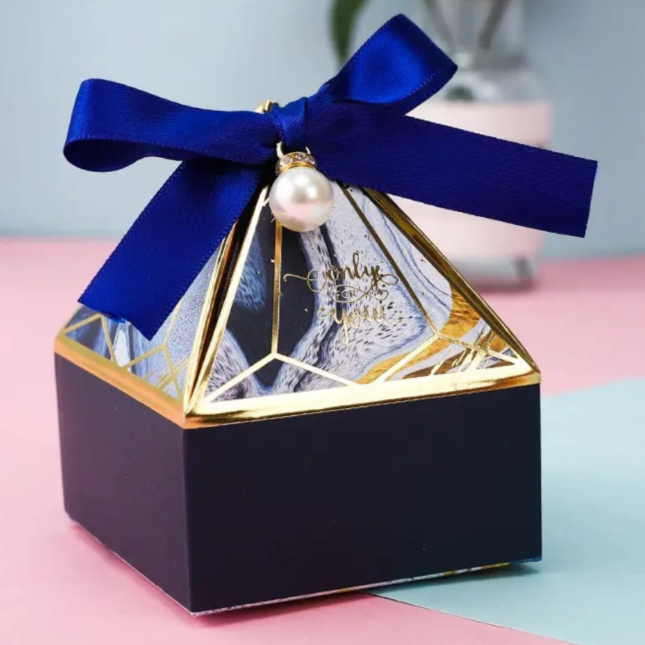 Elegant Chocolate Gift Packaging – Premium & Grease-Proof