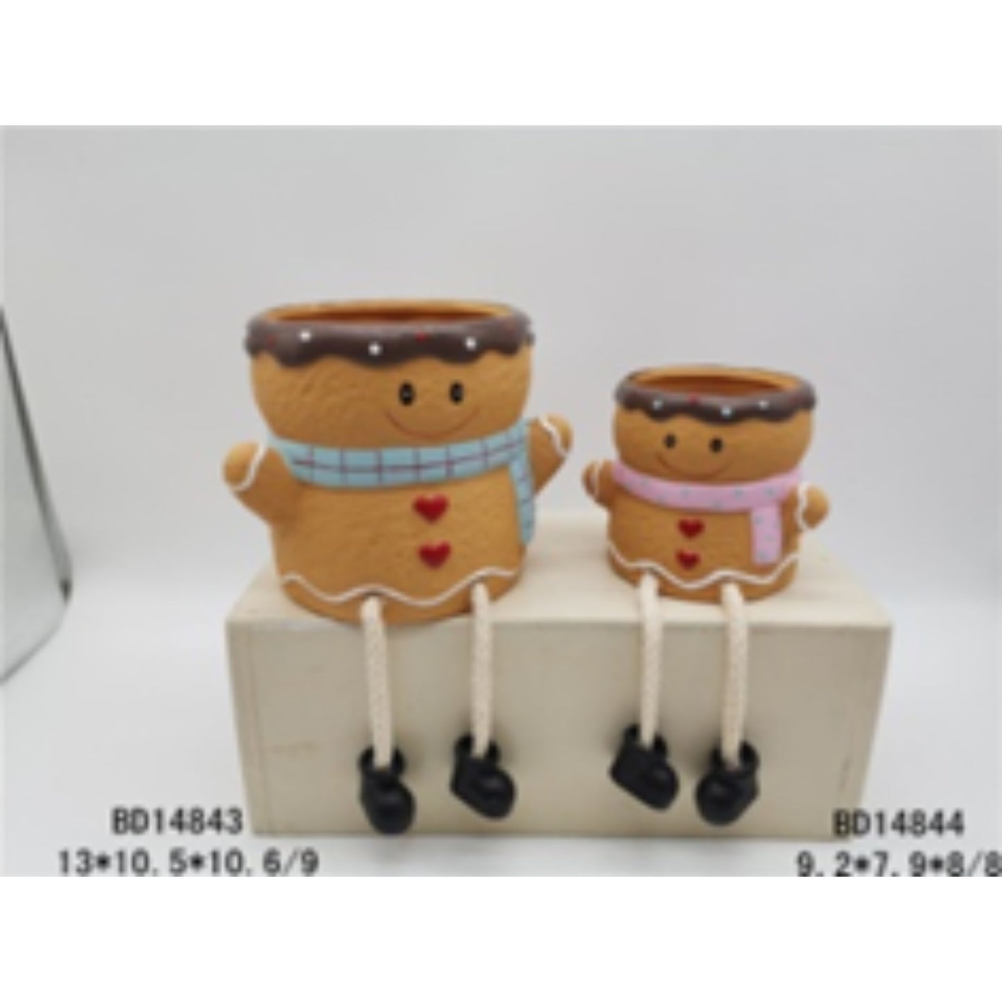 Holiday Charm Terracotta Ceramic Christmas Planter Set