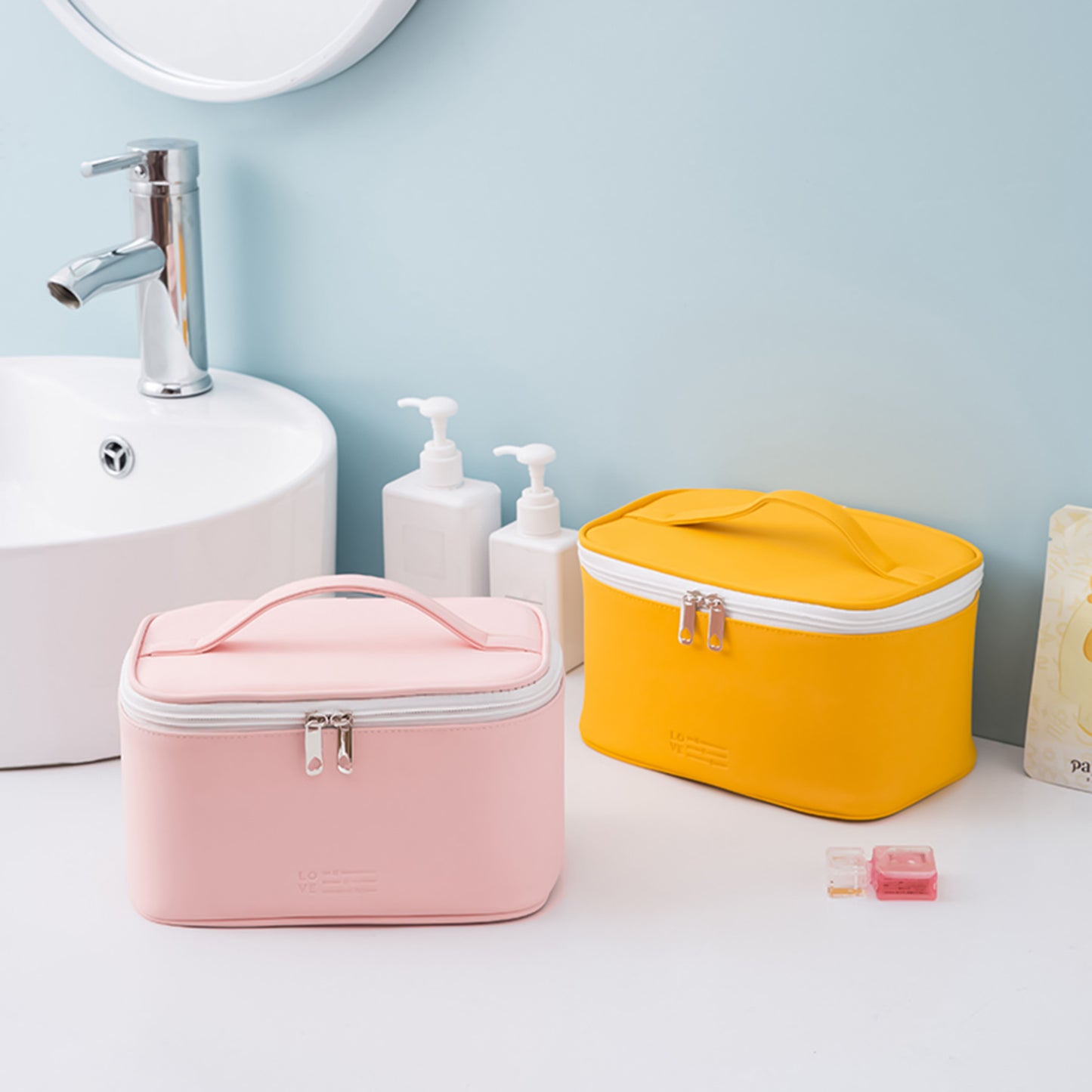 RH821 Heartbeat Square Cosmetic Bag – PU Large Makeup Organizer