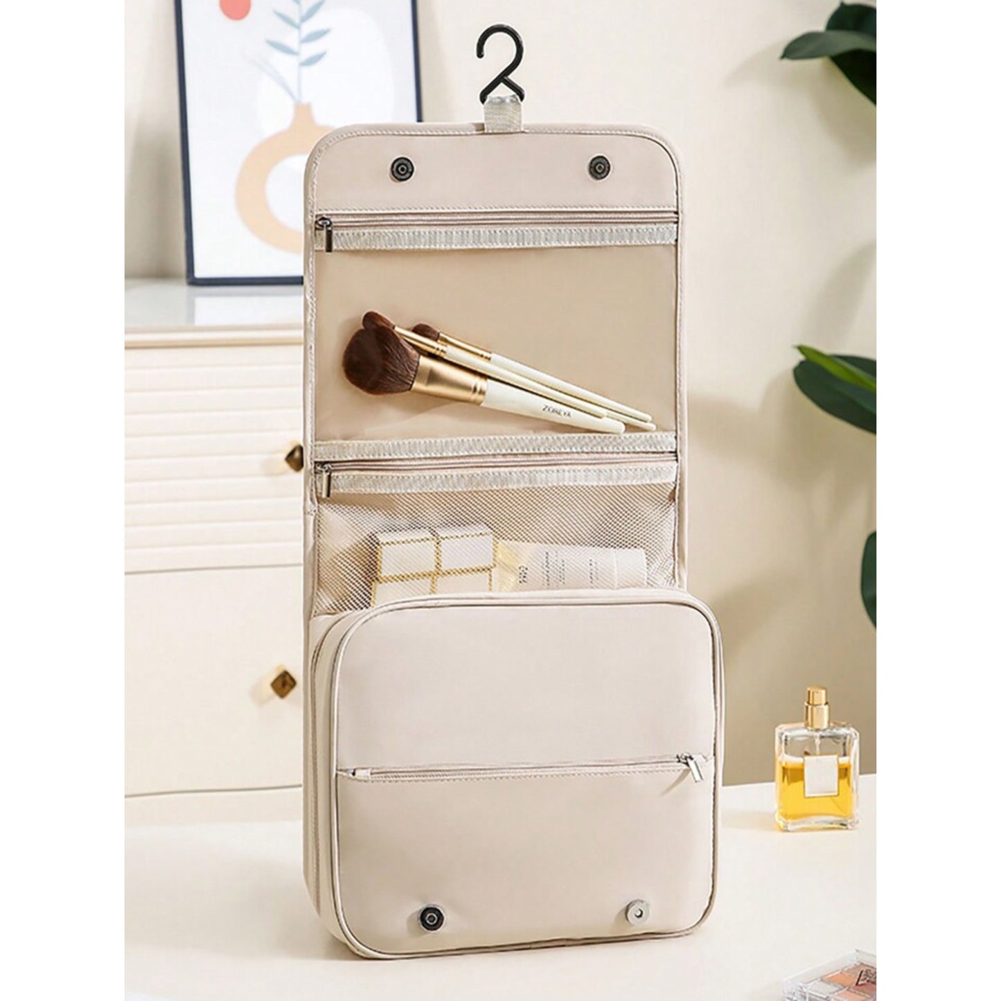 Pearl Handle Toiletry Bag - Model LG0024