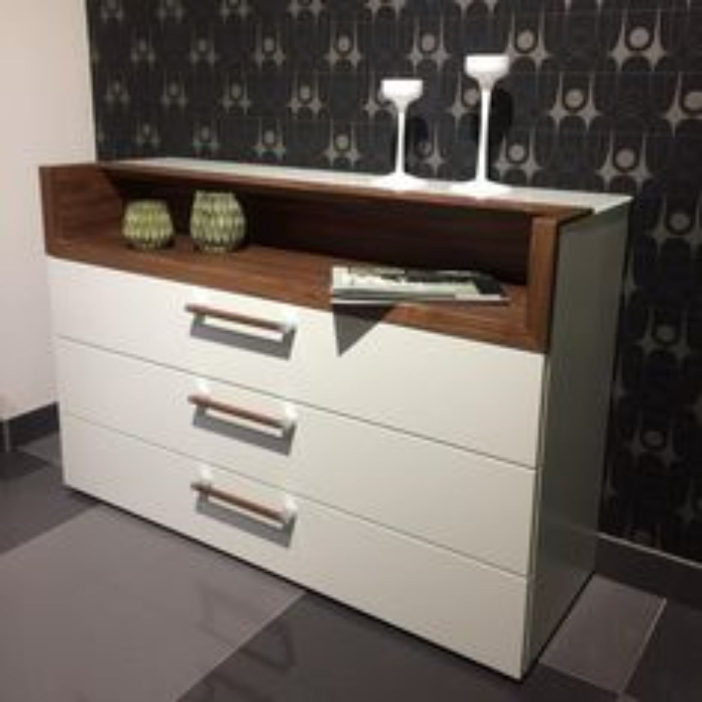 Double Dresser – Model BV6VY504 / BV6V6504