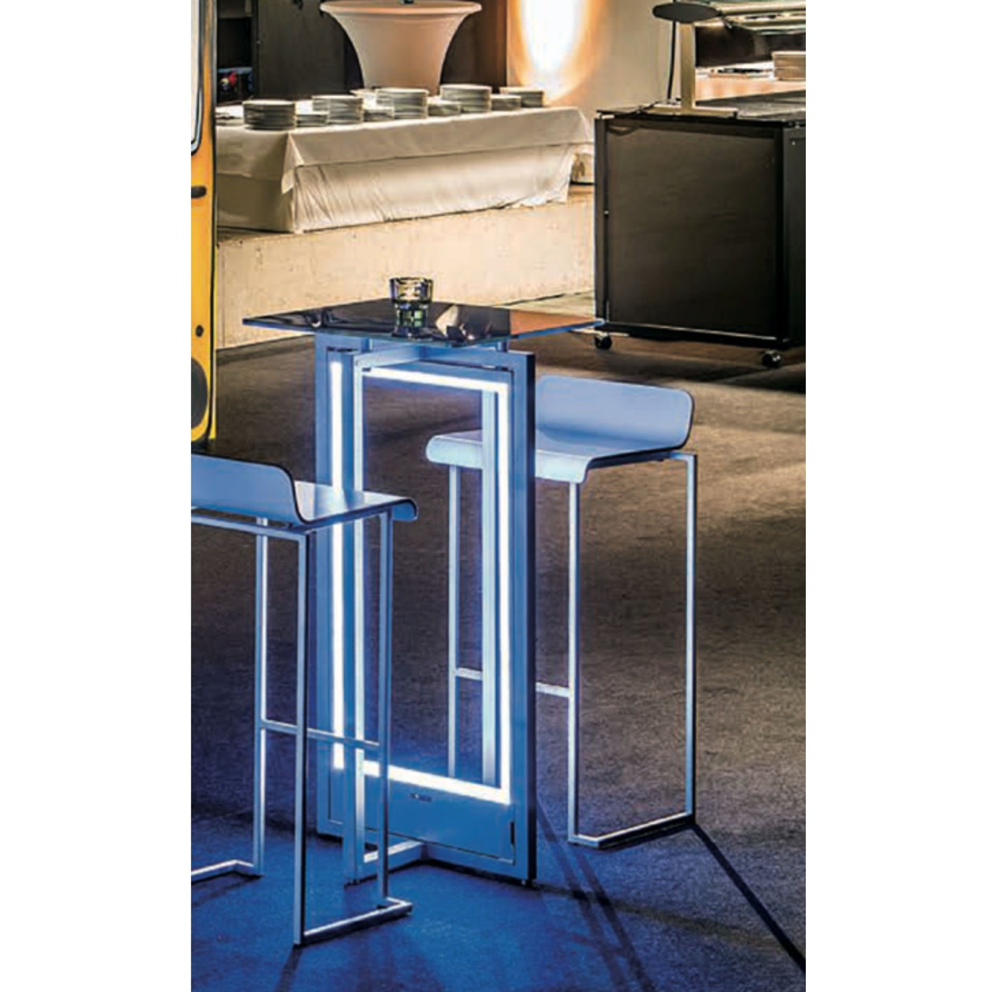LED-Lit Cocktail Table – Modern Glow Bar Table for Events & Parties
