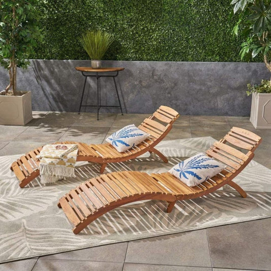 Antique Wooden Lounge Chair – Classic Design