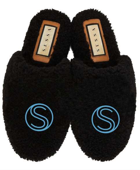Furry Slippers – Soft & Cozy Indoor Comfort