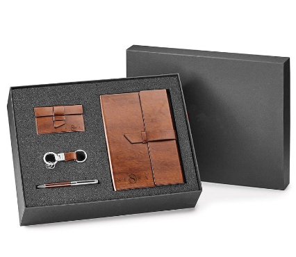Premium Leather Gift Set – Elegant Corporate & Executive Gift