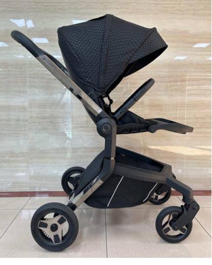 Baby Push Chair – Lightweight, Foldable & Safe for Everyday Use