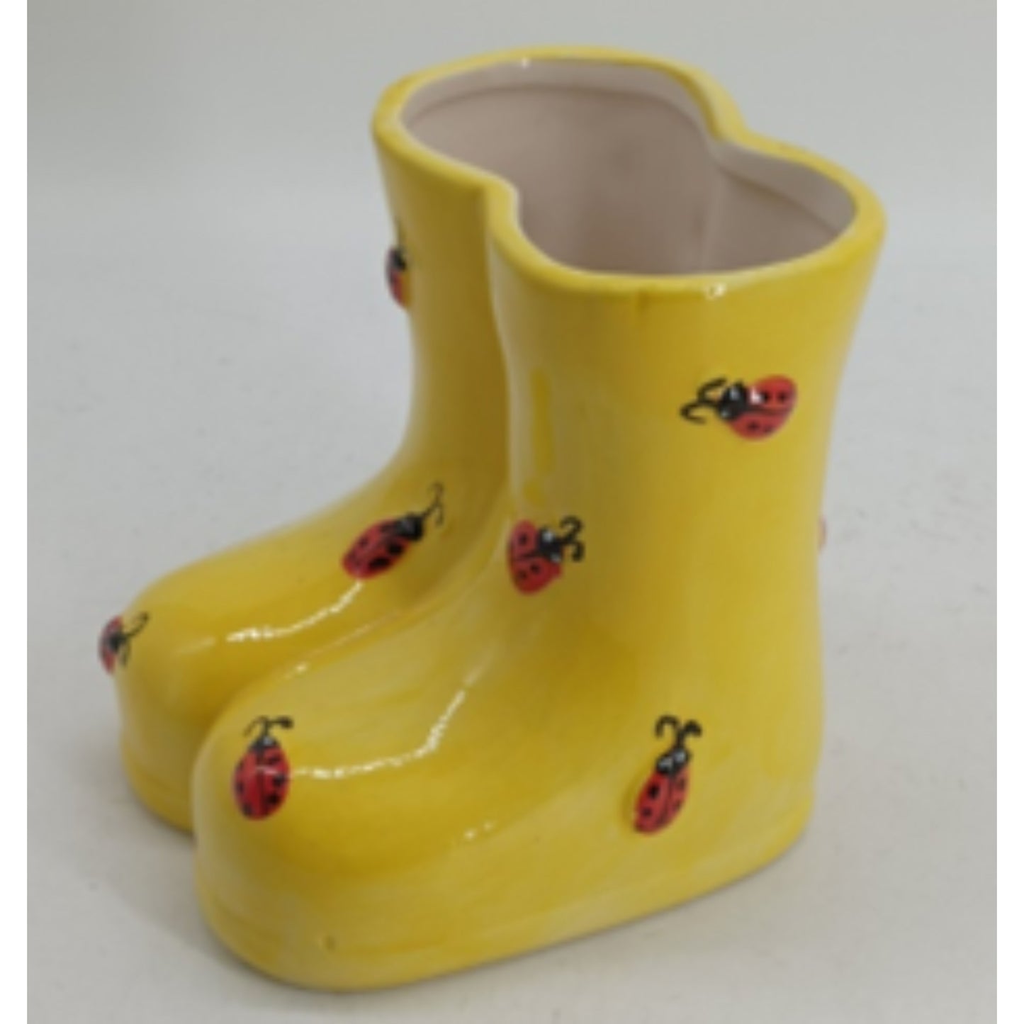 NP24-1557 Dolomite Flower Vase with Curved Contemporary Design