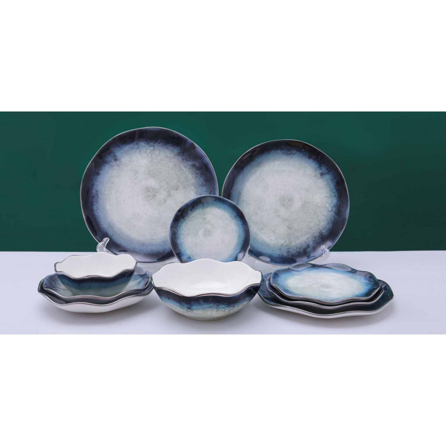 White Ceramic & Porcelain 10-Piece Dinnerware Set with Blue Round Edge Pattern and Shiny Surface