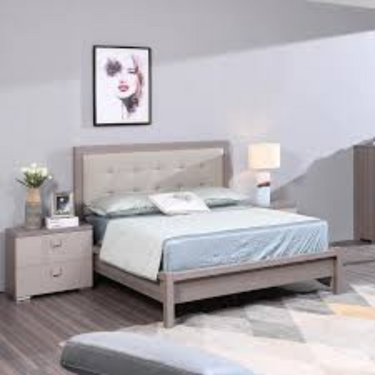 Queen Bed 1548-113B and E King Bed 1548-115B