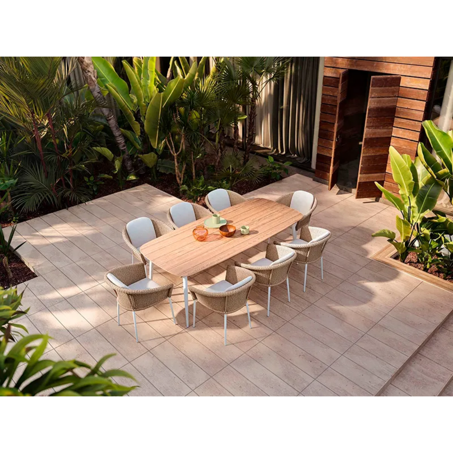 Elegant Wood & Aluminum Patio Dining Set – Contemporary Outdoor Comfort